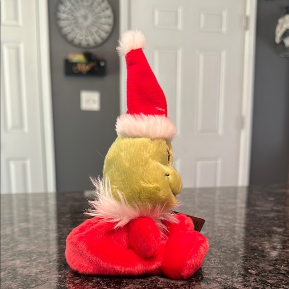 Dr. Seuss Grinch Small Beanie Plush with Red Santa Hat NWT - Picture 2 of 14